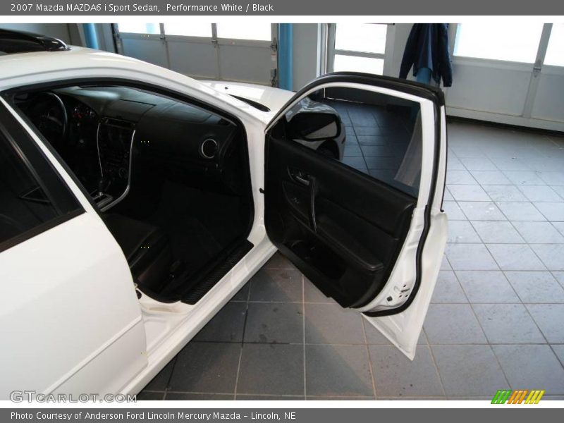 Performance White / Black 2007 Mazda MAZDA6 i Sport Sedan