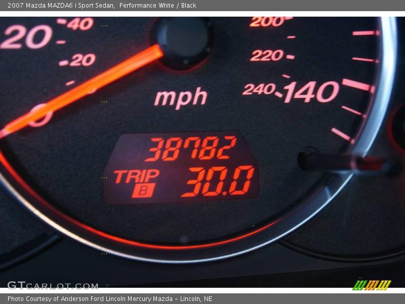 Performance White / Black 2007 Mazda MAZDA6 i Sport Sedan