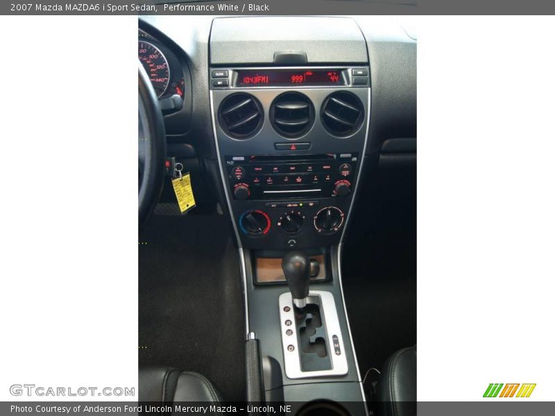 Performance White / Black 2007 Mazda MAZDA6 i Sport Sedan