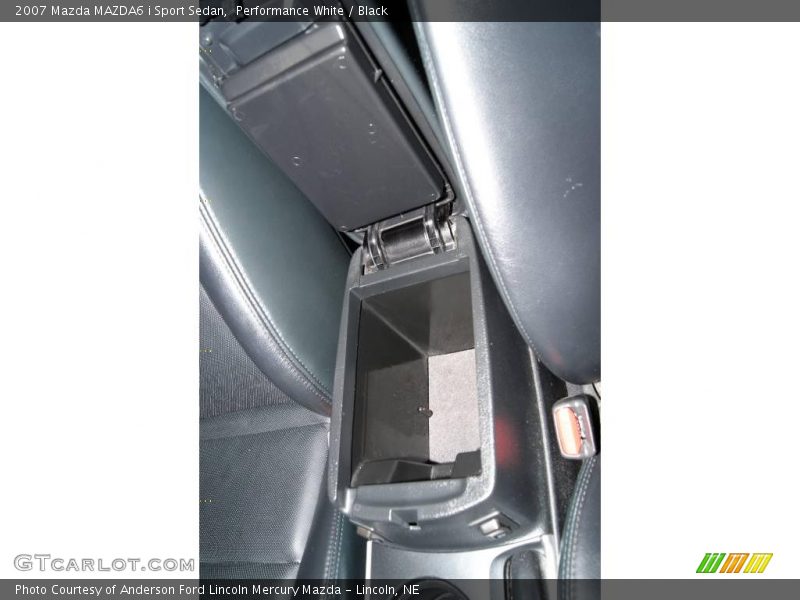 Performance White / Black 2007 Mazda MAZDA6 i Sport Sedan