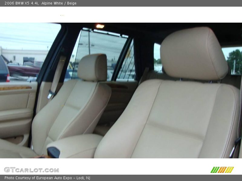 Alpine White / Beige 2006 BMW X5 4.4i