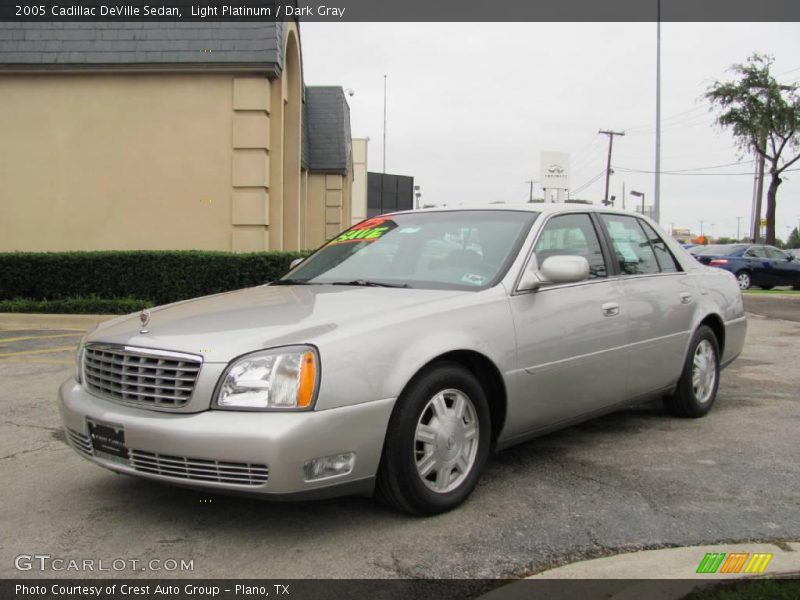 Light Platinum / Dark Gray 2005 Cadillac DeVille Sedan