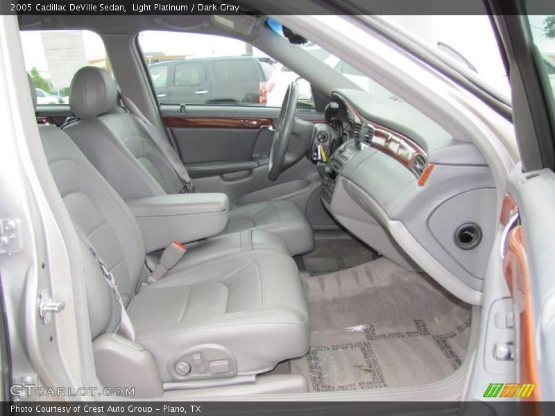 Light Platinum / Dark Gray 2005 Cadillac DeVille Sedan