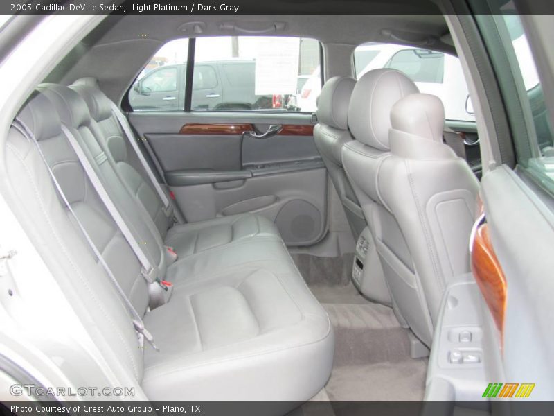 Light Platinum / Dark Gray 2005 Cadillac DeVille Sedan