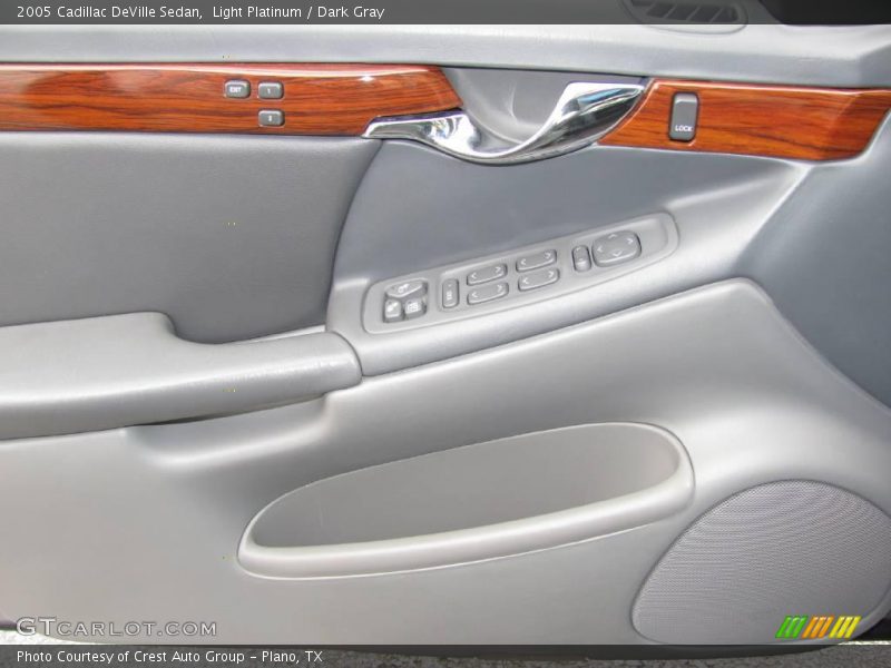 Light Platinum / Dark Gray 2005 Cadillac DeVille Sedan