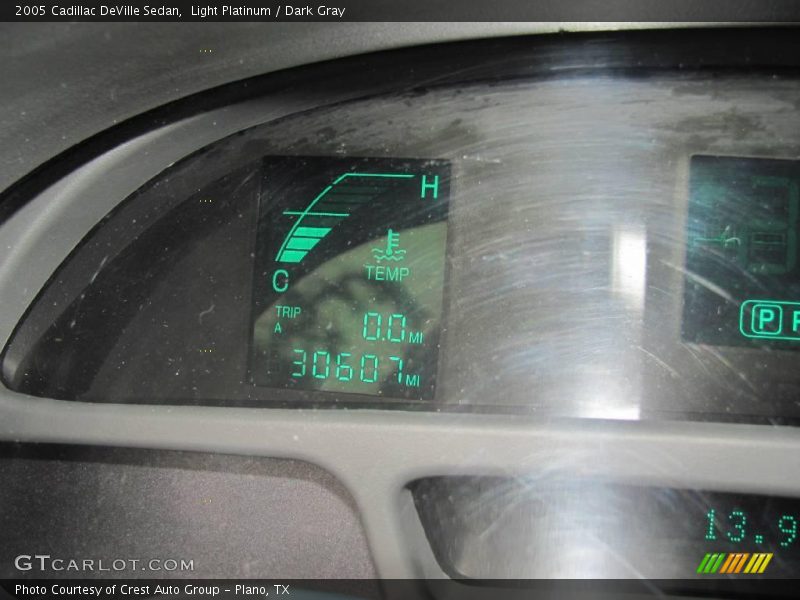 Light Platinum / Dark Gray 2005 Cadillac DeVille Sedan