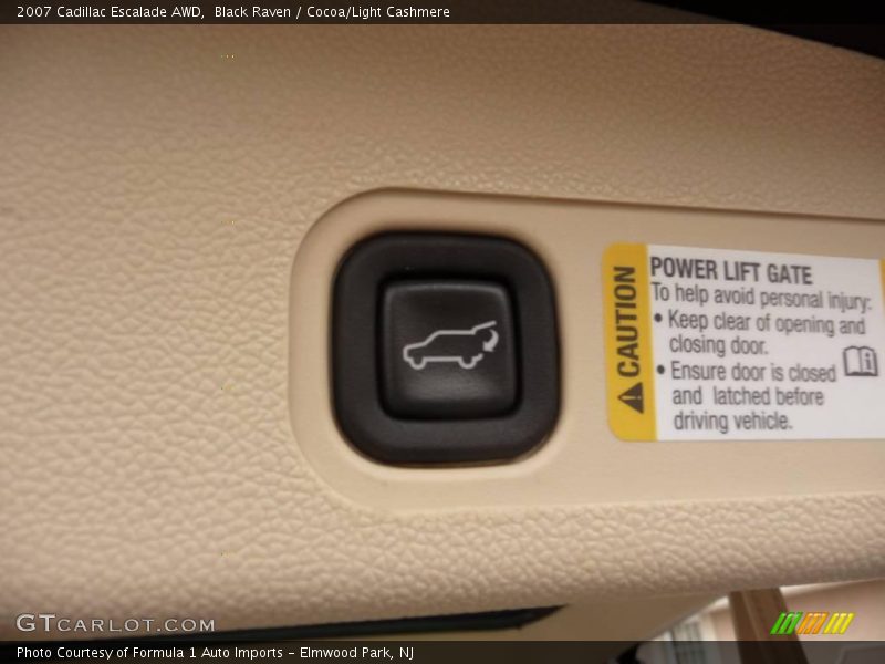 Black Raven / Cocoa/Light Cashmere 2007 Cadillac Escalade AWD