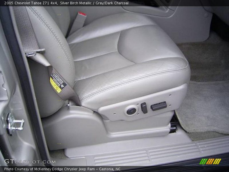 Silver Birch Metallic / Gray/Dark Charcoal 2005 Chevrolet Tahoe Z71 4x4