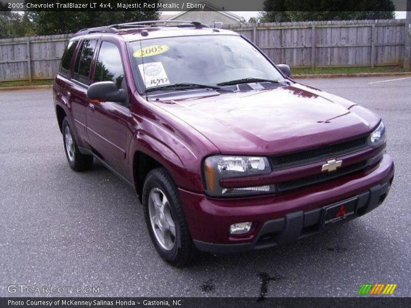 Majestic Red Metallic / Ebony 2005 Chevrolet TrailBlazer LT 4x4