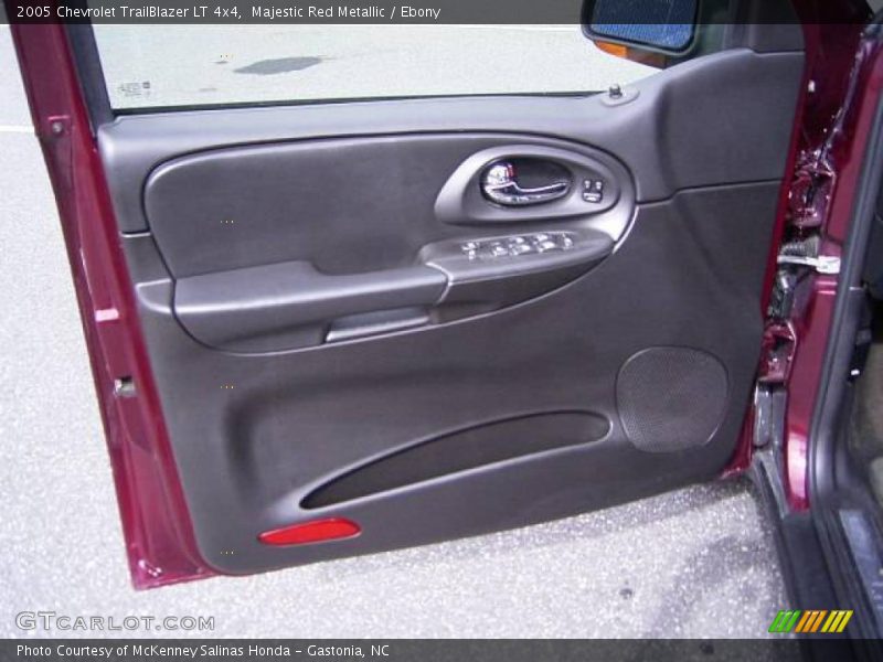 Majestic Red Metallic / Ebony 2005 Chevrolet TrailBlazer LT 4x4