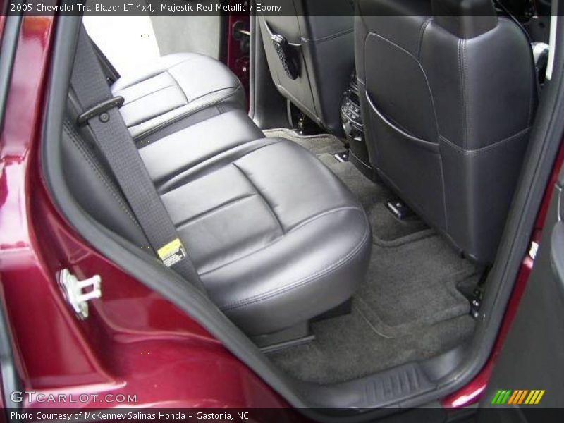 Majestic Red Metallic / Ebony 2005 Chevrolet TrailBlazer LT 4x4