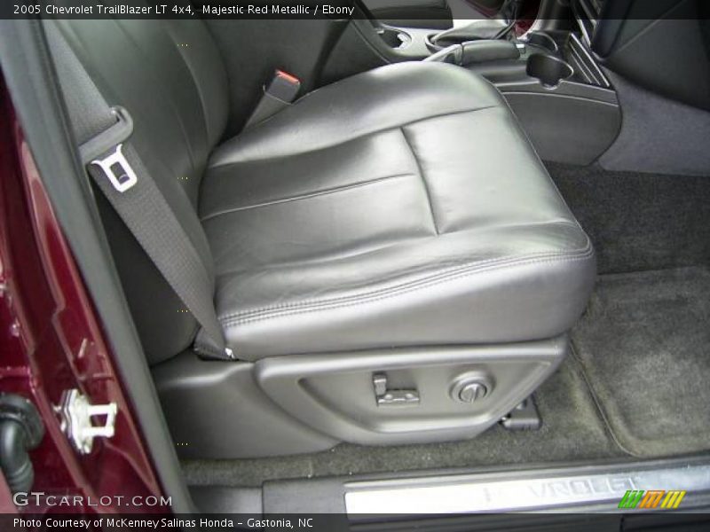 Majestic Red Metallic / Ebony 2005 Chevrolet TrailBlazer LT 4x4