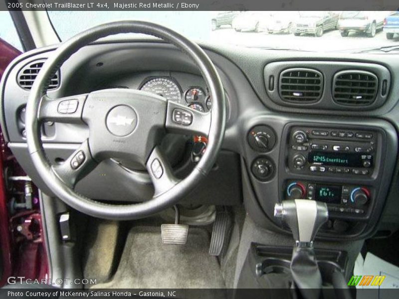 Majestic Red Metallic / Ebony 2005 Chevrolet TrailBlazer LT 4x4