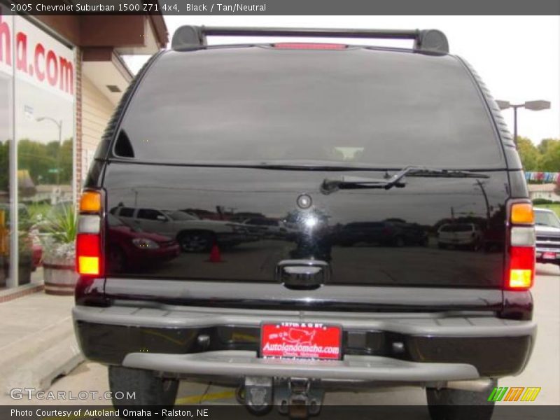Black / Tan/Neutral 2005 Chevrolet Suburban 1500 Z71 4x4