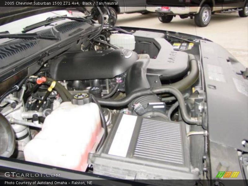 Black / Tan/Neutral 2005 Chevrolet Suburban 1500 Z71 4x4