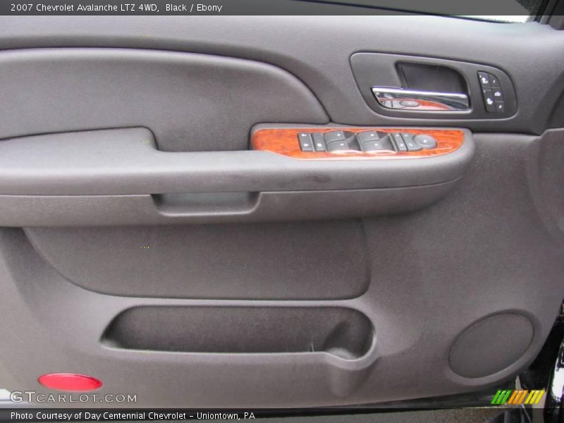Black / Ebony 2007 Chevrolet Avalanche LTZ 4WD