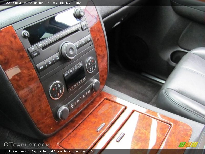 Black / Ebony 2007 Chevrolet Avalanche LTZ 4WD