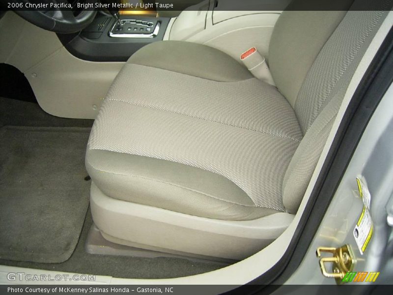 Bright Silver Metallic / Light Taupe 2006 Chrysler Pacifica