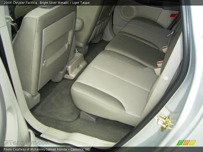 Bright Silver Metallic / Light Taupe 2006 Chrysler Pacifica