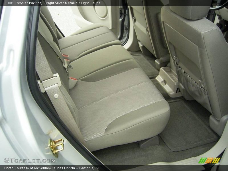 Bright Silver Metallic / Light Taupe 2006 Chrysler Pacifica