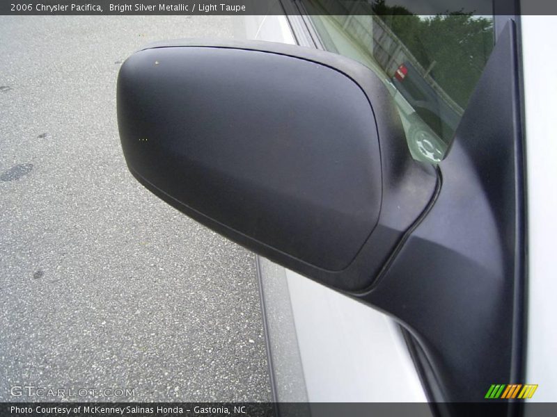 Bright Silver Metallic / Light Taupe 2006 Chrysler Pacifica