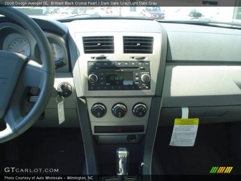Brilliant Black Crystal Pearl / Dark Slate Gray/Light Slate Gray 2008 Dodge Avenger SE