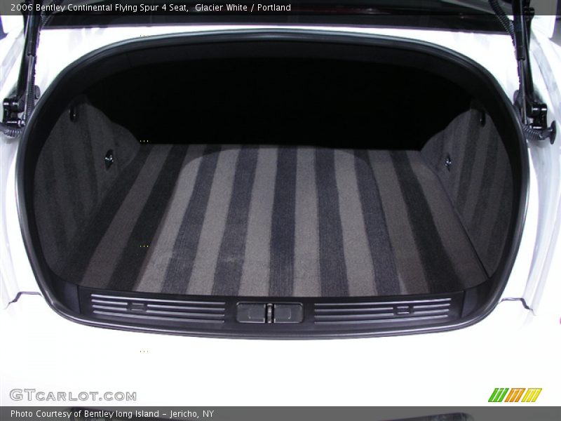 Glacier White / Portland 2006 Bentley Continental Flying Spur 4 Seat