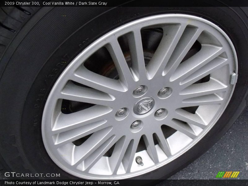 Cool Vanilla White / Dark Slate Gray 2009 Chrysler 300