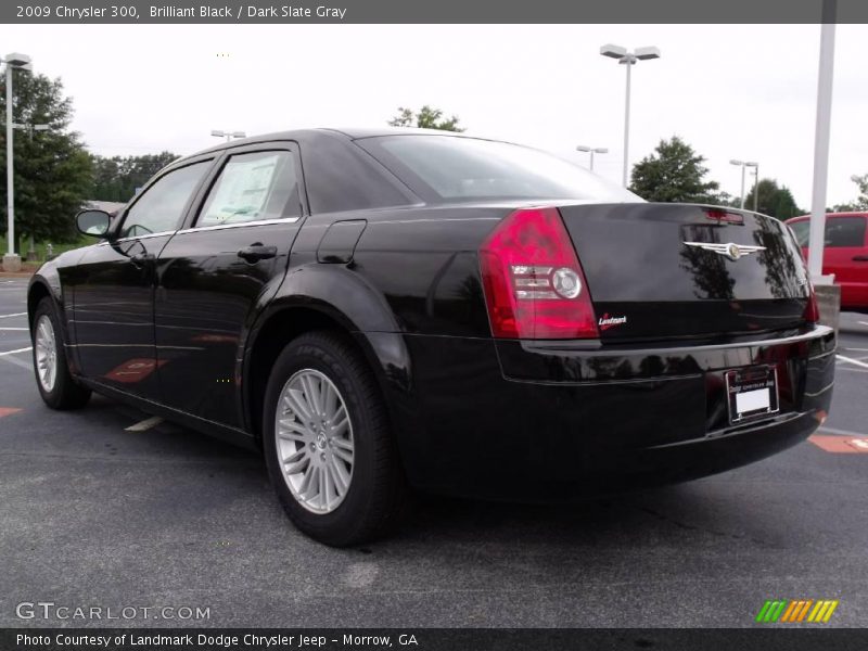Brilliant Black / Dark Slate Gray 2009 Chrysler 300