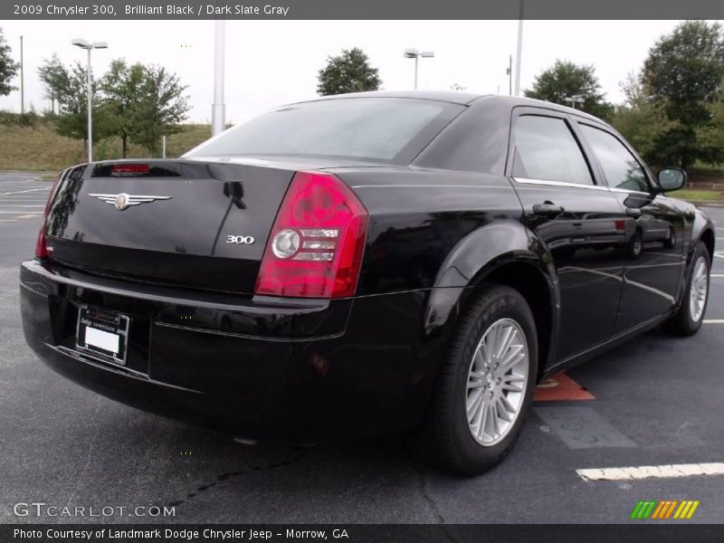 Brilliant Black / Dark Slate Gray 2009 Chrysler 300