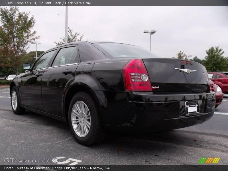 Brilliant Black / Dark Slate Gray 2009 Chrysler 300