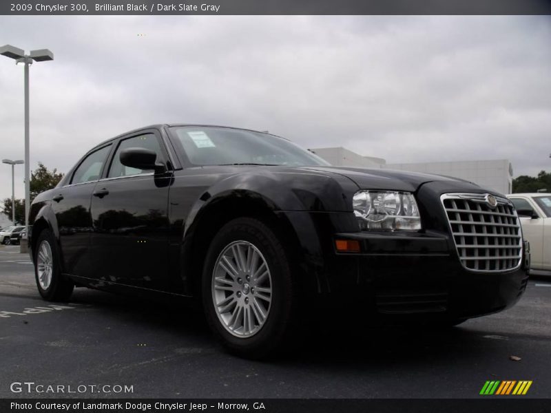 Brilliant Black / Dark Slate Gray 2009 Chrysler 300