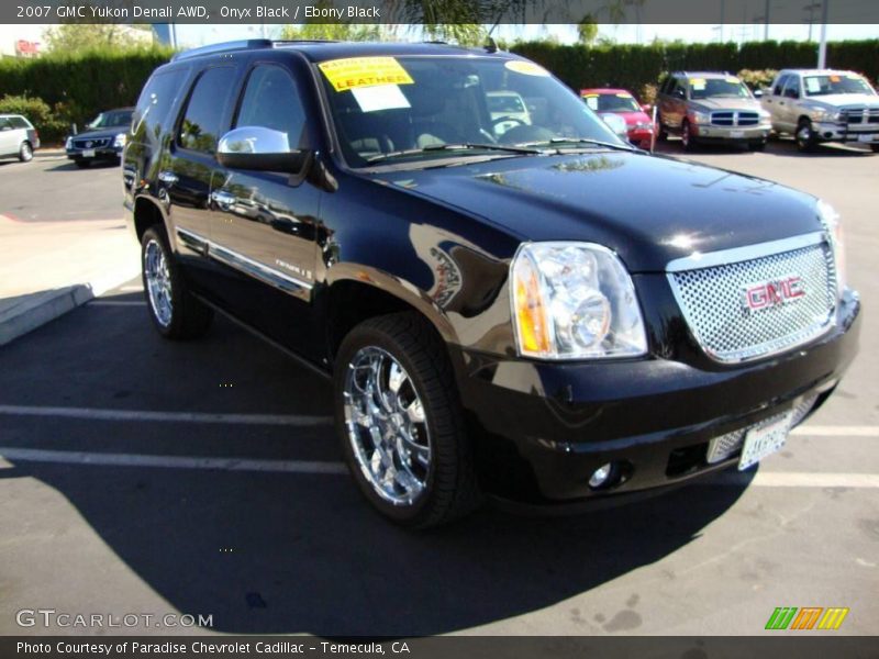 Onyx Black / Ebony Black 2007 GMC Yukon Denali AWD