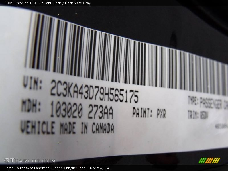 Brilliant Black / Dark Slate Gray 2009 Chrysler 300