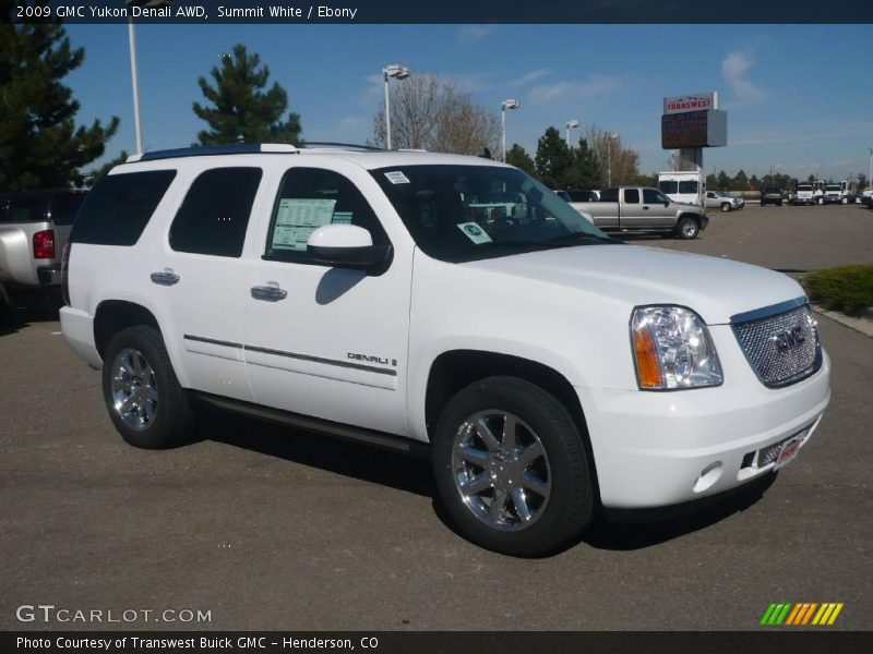 Summit White / Ebony 2009 GMC Yukon Denali AWD