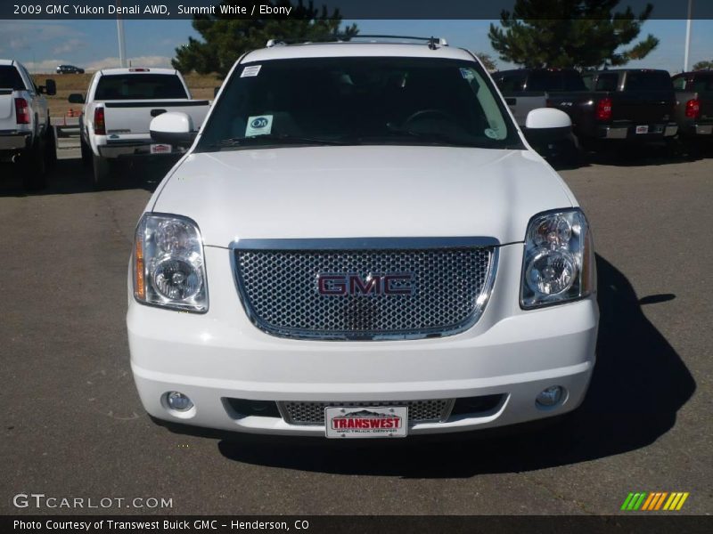 Summit White / Ebony 2009 GMC Yukon Denali AWD