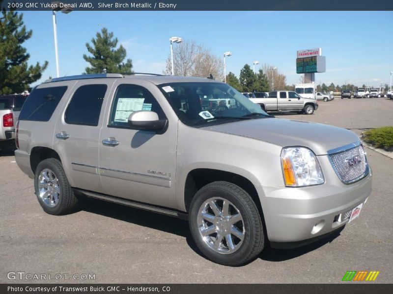 Silver Birch Metallic / Ebony 2009 GMC Yukon Denali AWD