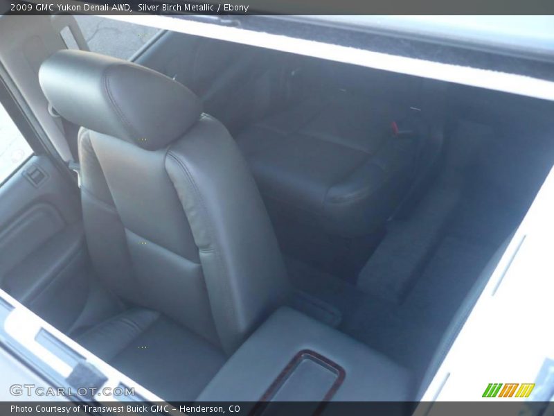 Silver Birch Metallic / Ebony 2009 GMC Yukon Denali AWD