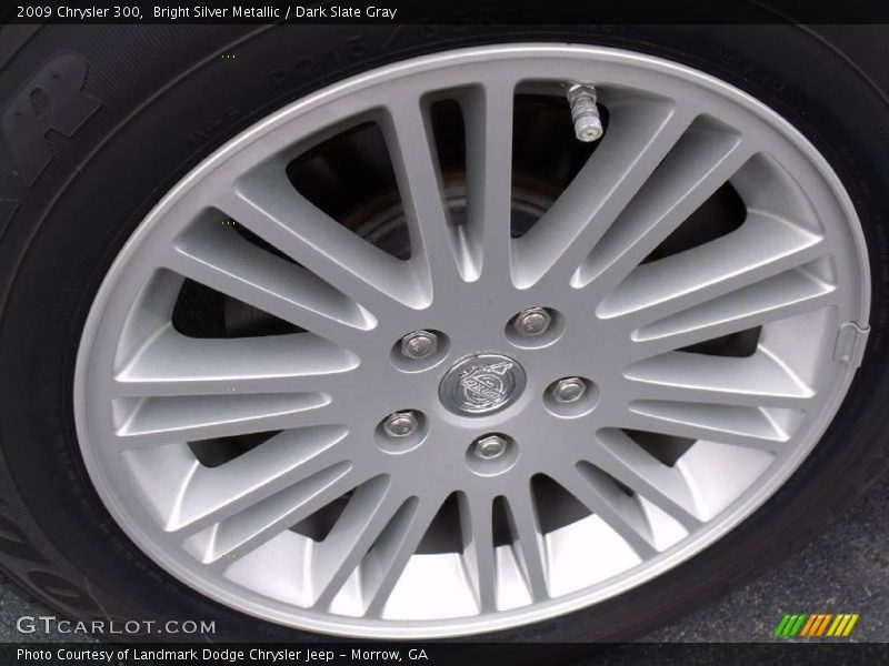 Bright Silver Metallic / Dark Slate Gray 2009 Chrysler 300