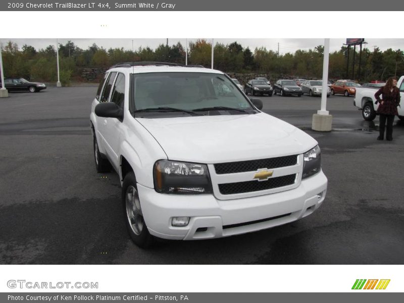 Summit White / Gray 2009 Chevrolet TrailBlazer LT 4x4