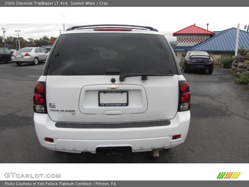 Summit White / Gray 2009 Chevrolet TrailBlazer LT 4x4