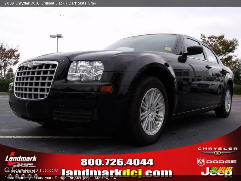 Brilliant Black / Dark Slate Gray 2009 Chrysler 300