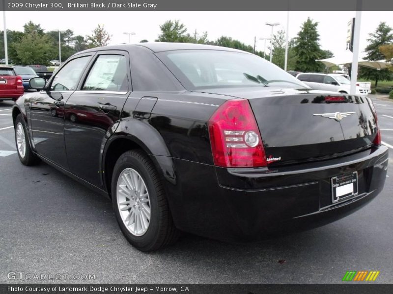 Brilliant Black / Dark Slate Gray 2009 Chrysler 300
