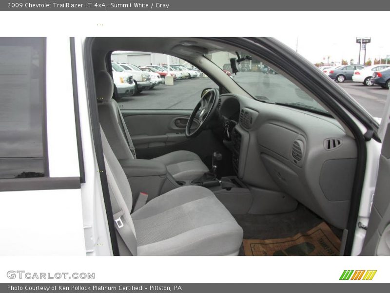 Summit White / Gray 2009 Chevrolet TrailBlazer LT 4x4