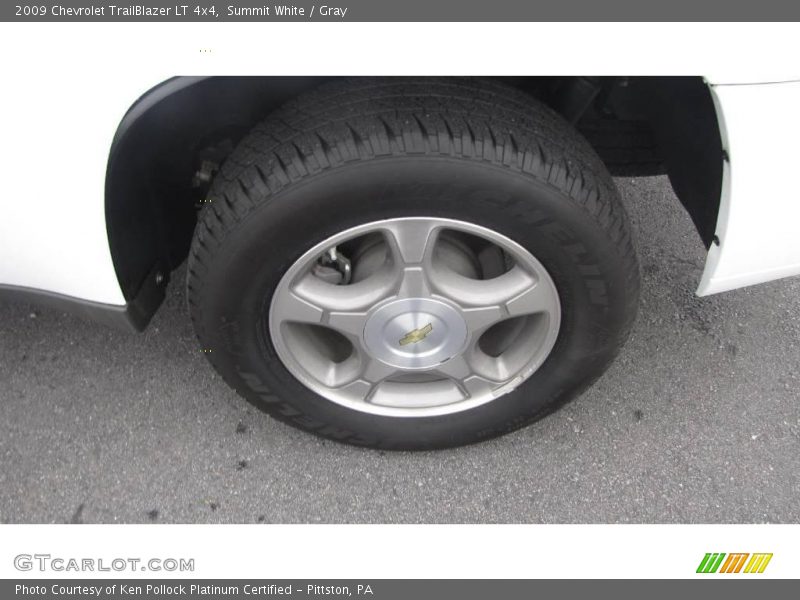 Summit White / Gray 2009 Chevrolet TrailBlazer LT 4x4