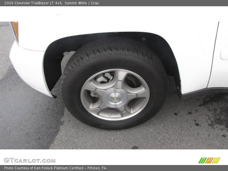 Summit White / Gray 2009 Chevrolet TrailBlazer LT 4x4