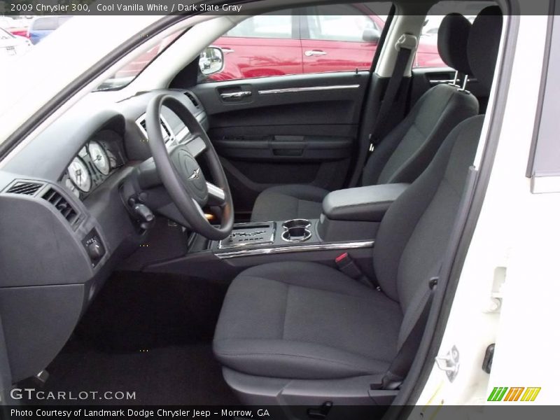 Cool Vanilla White / Dark Slate Gray 2009 Chrysler 300