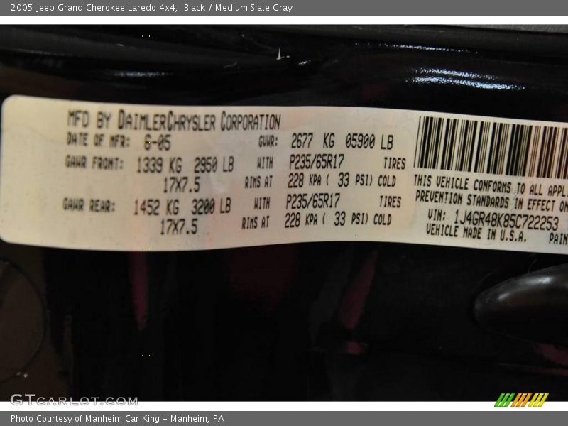 Black / Medium Slate Gray 2005 Jeep Grand Cherokee Laredo 4x4