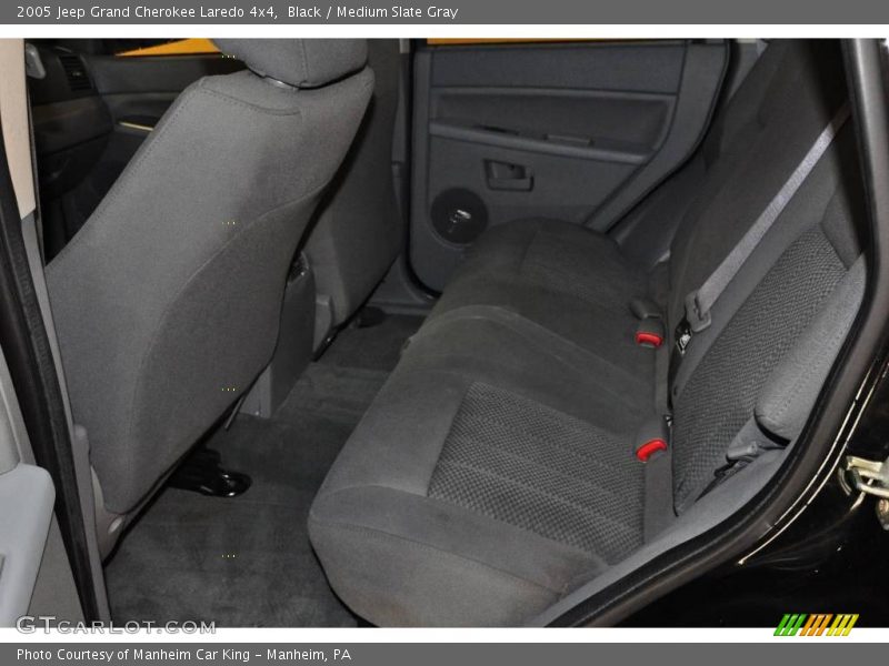 Black / Medium Slate Gray 2005 Jeep Grand Cherokee Laredo 4x4