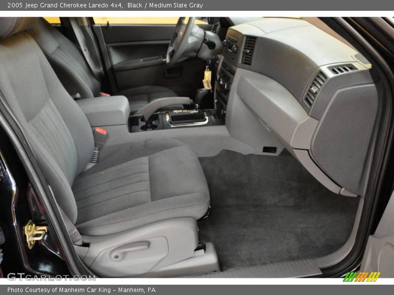 Black / Medium Slate Gray 2005 Jeep Grand Cherokee Laredo 4x4
